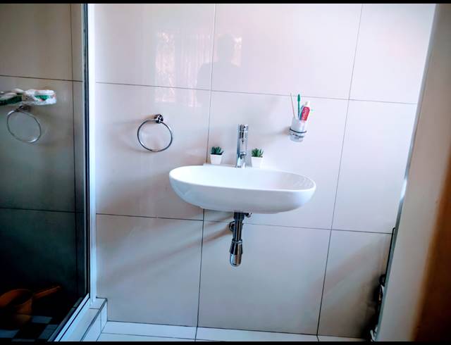 3 BEDROOM SIMPLEX FOR SALE IN HILLARY